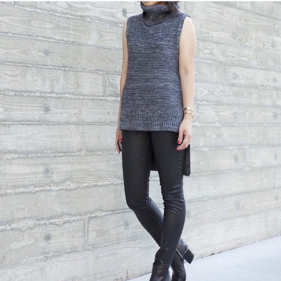 Banana Republic Sleeveless Turtleneck - Picture 3 of 5